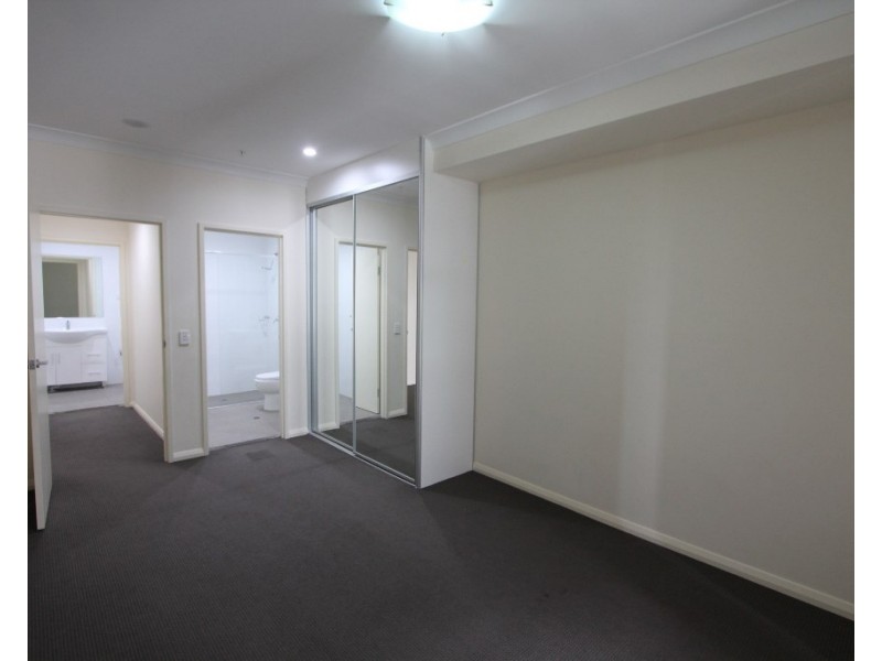 89/1 Browne Parade, Warwick Farm NSW 2170