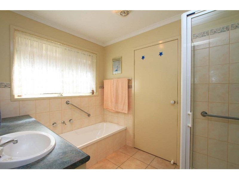 66 NIGHTINGALE AVENUE, Wodonga VIC 3690