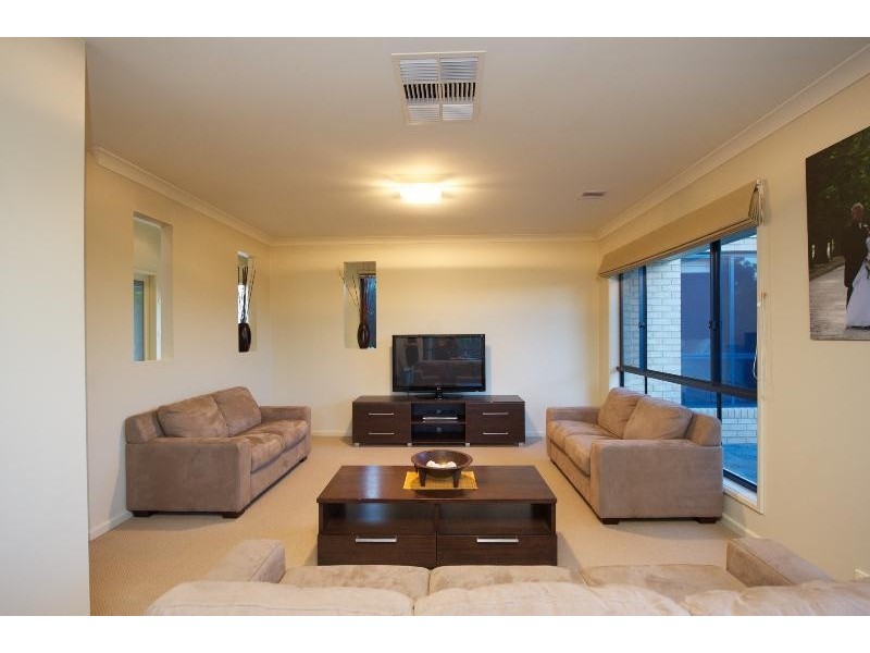 39 FIRESTONE WAY, Wodonga VIC 3690