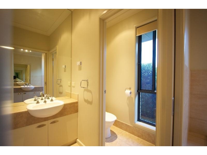 39 FIRESTONE WAY, Wodonga VIC 3690