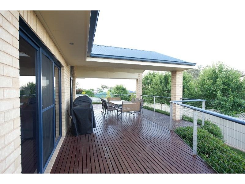 39 FIRESTONE WAY, Wodonga VIC 3690