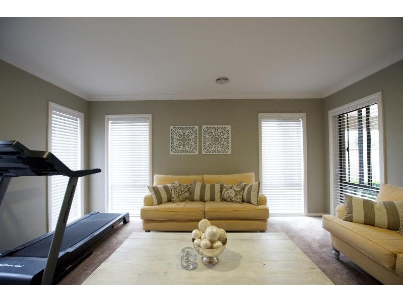 10 PAPERBARK COURT, Thurgoona NSW 2640