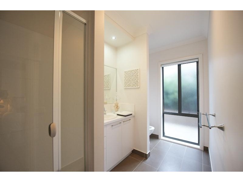 10 PAPERBARK COURT, Thurgoona NSW 2640