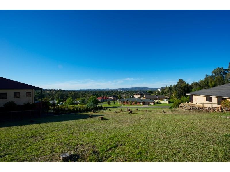 17 DONNINGTON DRIVE, Wodonga VIC 3690