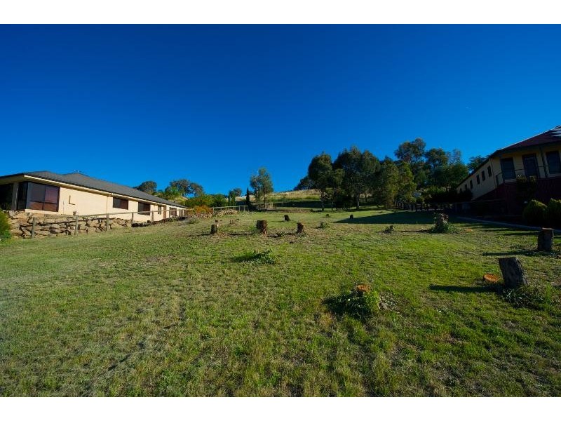 17 DONNINGTON DRIVE, Wodonga VIC 3690