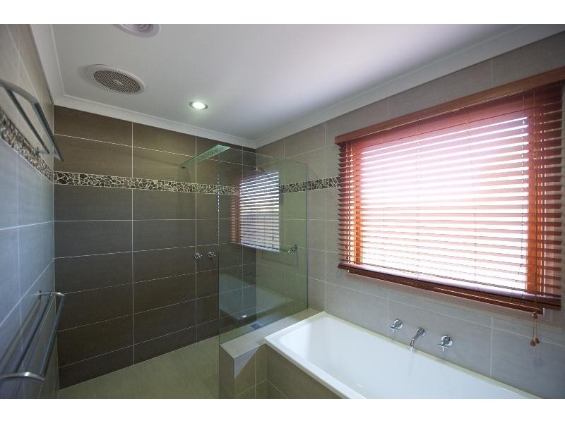 45 GOLFLINKS AVENUE, Wodonga VIC 3690
