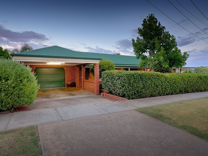 15 MARSHALL STREET (Cnr Peacock Avenue), Wodonga VIC 3690