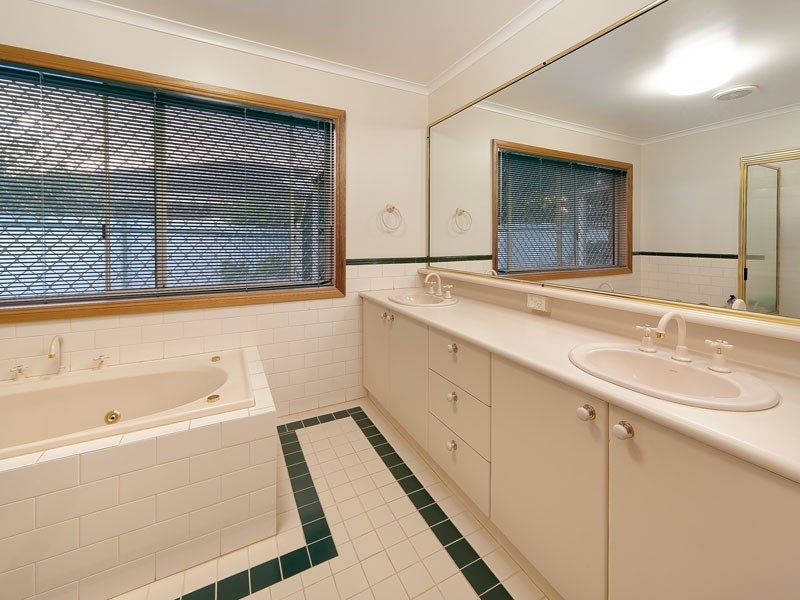 15 MARSHALL STREET (Cnr Peacock Avenue), Wodonga VIC 3690