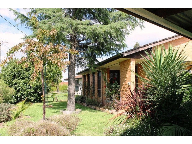 1 WARSAW CRESCENT, Wodonga VIC 3690