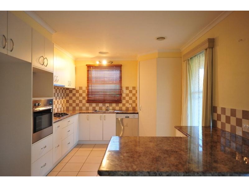 1 WARSAW CRESCENT, Wodonga VIC 3690