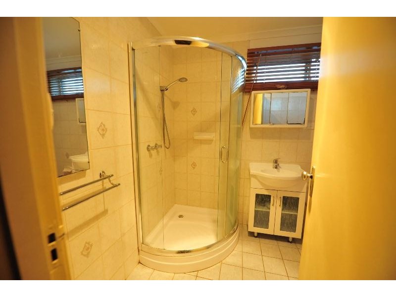 1 WARSAW CRESCENT, Wodonga VIC 3690