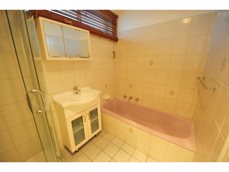 1 WARSAW CRESCENT, Wodonga VIC 3690