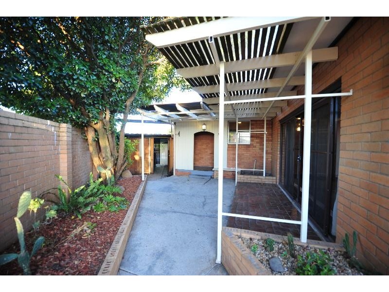 1 WARSAW CRESCENT, Wodonga VIC 3690