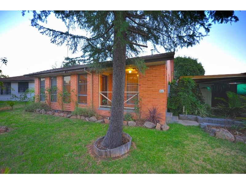 1 WARSAW CRESCENT, Wodonga VIC 3690