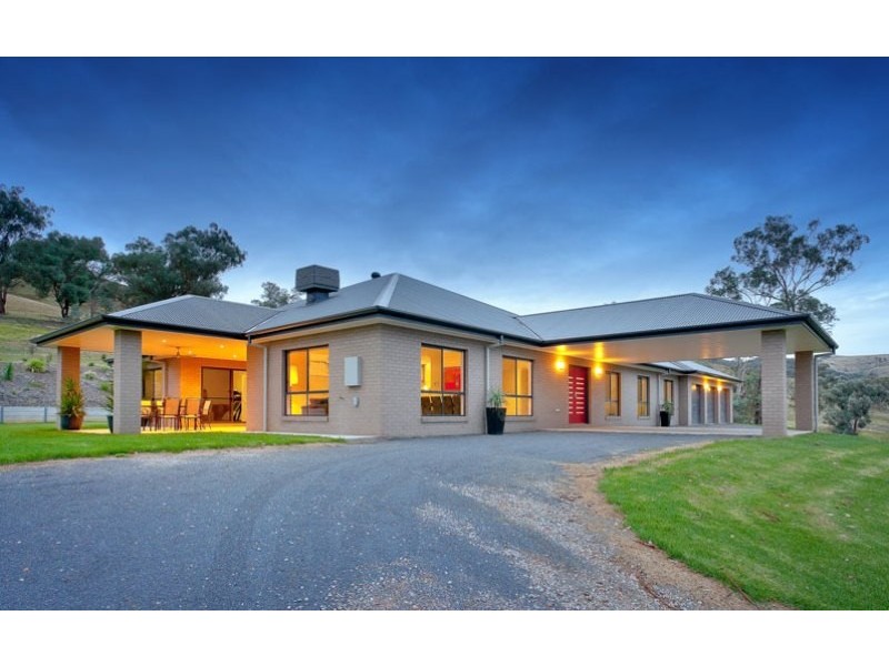 21 LAMBOURN DRIVE, Wodonga VIC 3690