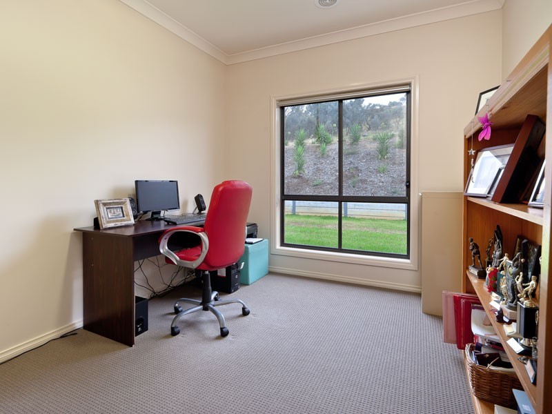 21 LAMBOURN DRIVE, Wodonga VIC 3690