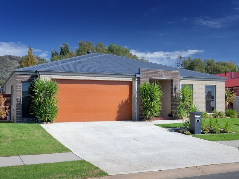 34 GOLFLINKS AVENUE, Wodonga VIC 3690