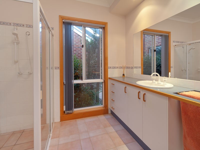 73 HUON CREEK ROAD, Wodonga VIC 3690