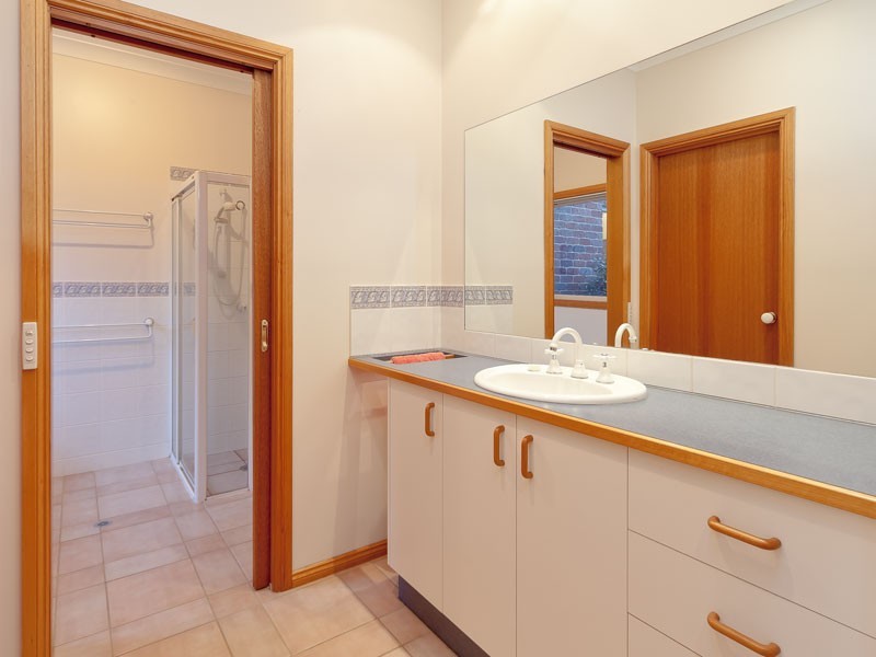 73 HUON CREEK ROAD, Wodonga VIC 3690