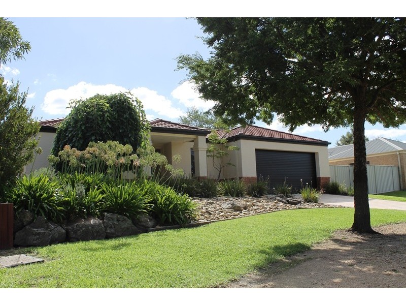 26 DALTON AVENUE, Wodonga VIC 3690
