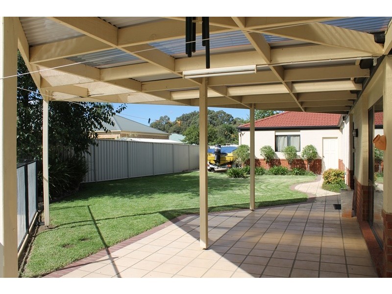 26 DALTON AVENUE, Wodonga VIC 3690