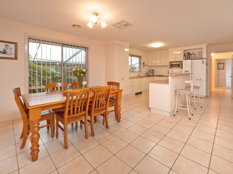 9 BISQUE COURT, Wodonga VIC 3690
