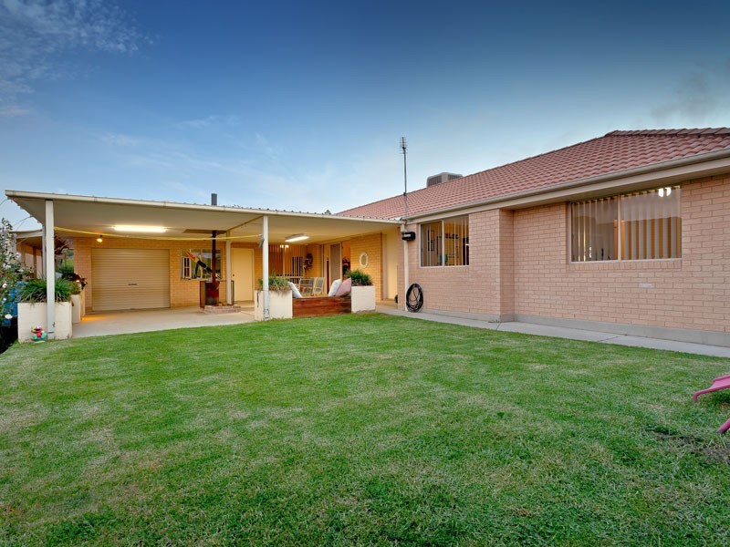 9 BISQUE COURT, Wodonga VIC 3690