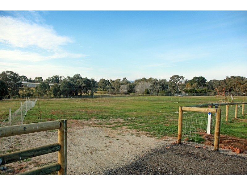 Lots 2-24 HILLANDALE COURT, Bonegilla VIC 3691