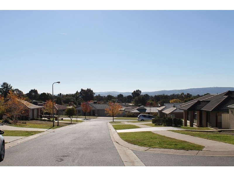 6 LATROBE COURT, Wodonga VIC 3690