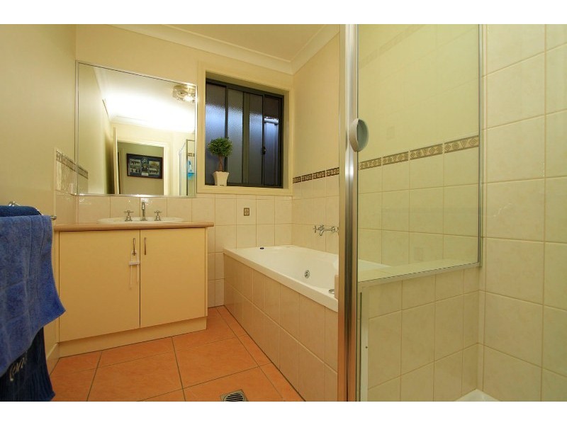30 HICKORY STREET, Thurgoona NSW 2640