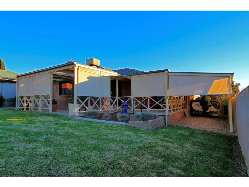 30 HICKORY STREET, Thurgoona NSW 2640