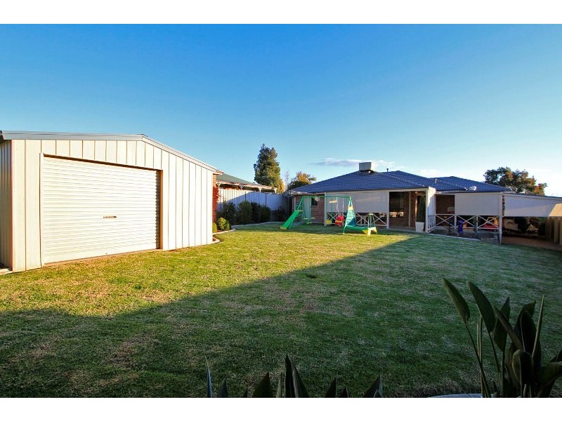 30 HICKORY STREET, Thurgoona NSW 2640