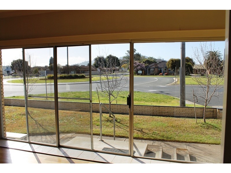 1/239 BEECHWORTH ROAD, Wodonga VIC 3690
