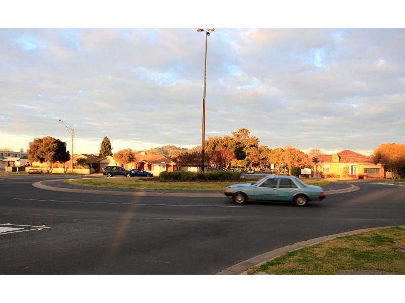 2/239 BEECHWORTH ROAD, Wodonga VIC 3690
