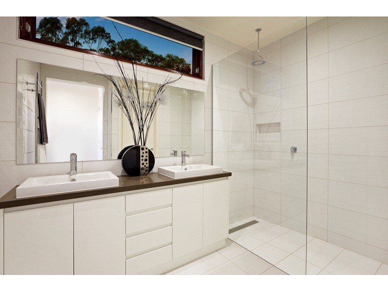 14 VICTORIA CROSS PARADE, Wodonga VIC 3690