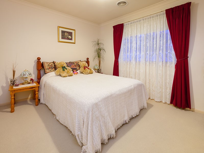 10 BISQUE COURT, Wodonga VIC 3690