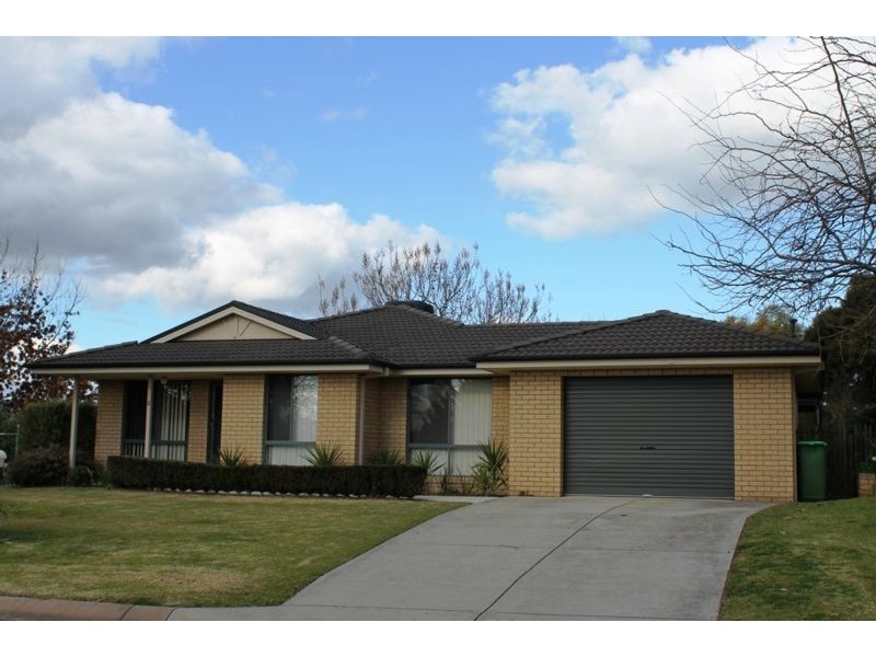 2 FOXGLOVE TERRACE, Baranduda VIC 3691