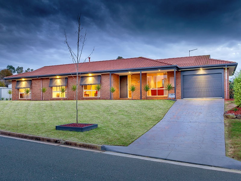 1 AZURE DRIVE, Wodonga VIC 3690