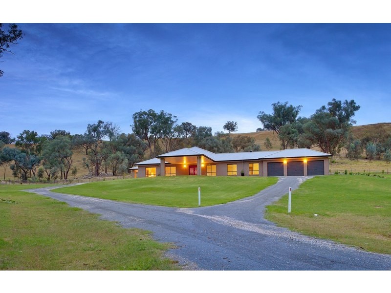 21 LAMBOURN DRIVE, Wodonga VIC 3690