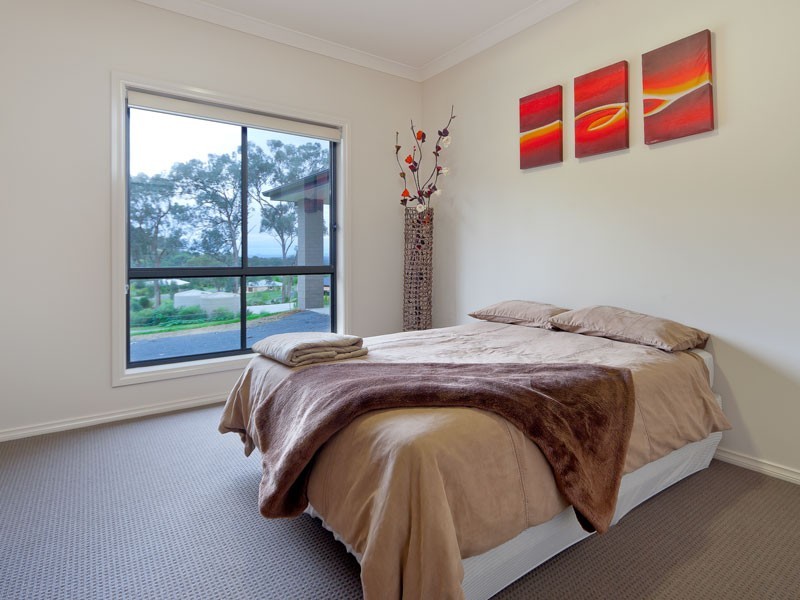 21 LAMBOURN DRIVE, Wodonga VIC 3690