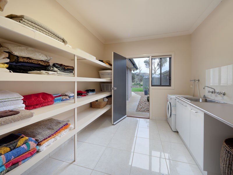 21 LAMBOURN DRIVE, Wodonga VIC 3690