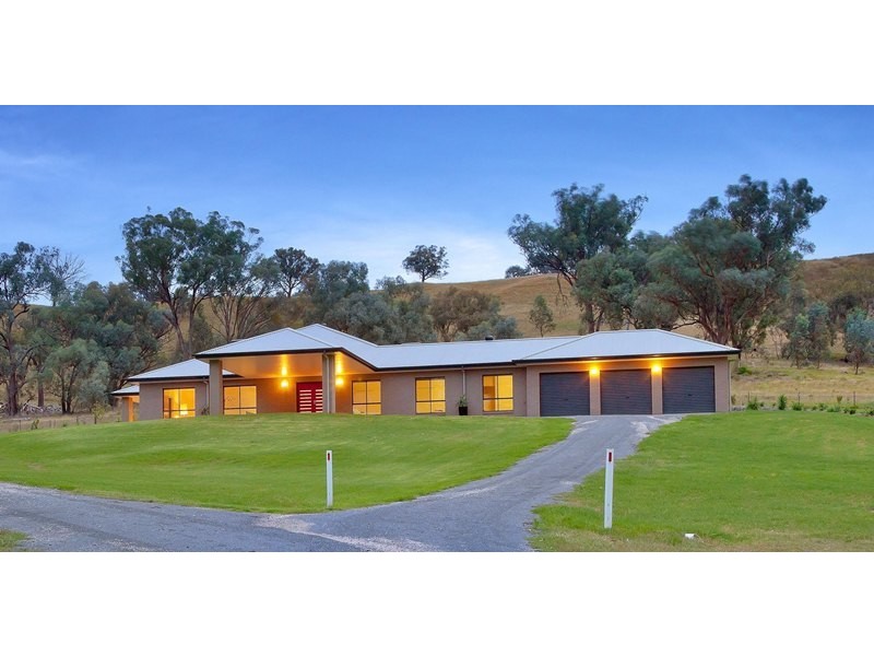 21 LAMBOURN DRIVE, Wodonga VIC 3690
