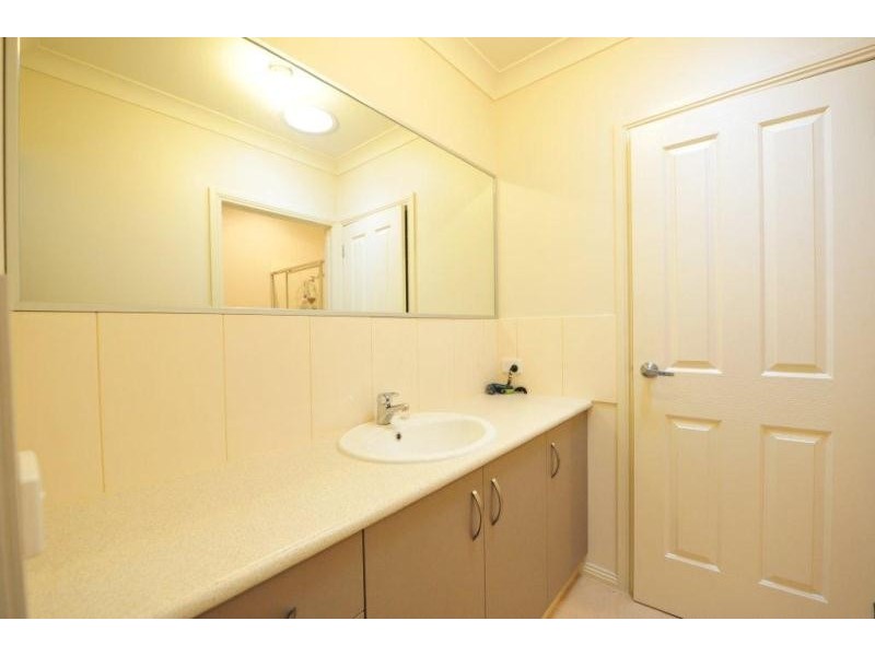 2/5 RAILWAY STREET, Wodonga VIC 3690