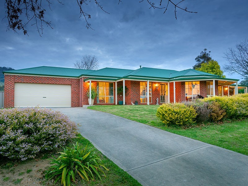 39 FOXGLOVE TERRACE, Baranduda VIC 3691