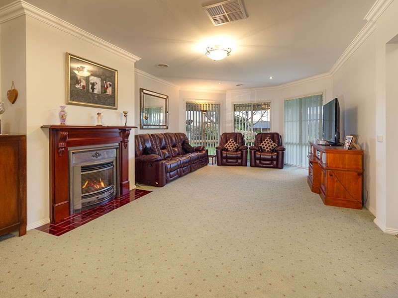 39 FOXGLOVE TERRACE, Baranduda VIC 3691