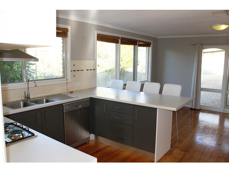 4 REX COURT, Wodonga VIC 3690