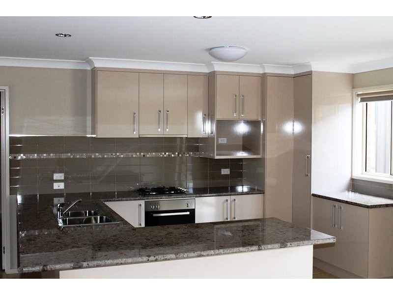 6 Silky Oak Avenue, Wodonga VIC 3690