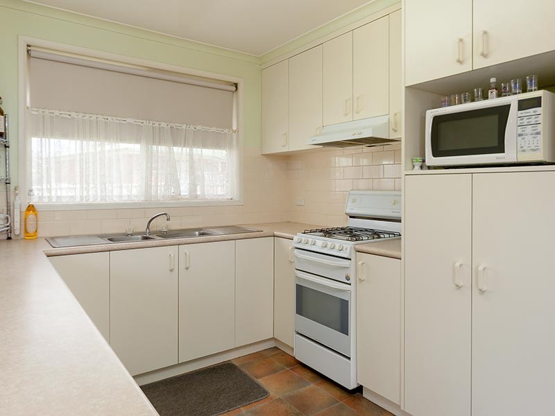 UNIT 2/48 MAYFAIR DRIVE, Wodonga VIC 3690