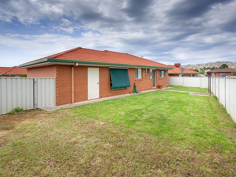 UNIT 2/48 MAYFAIR DRIVE, Wodonga VIC 3690