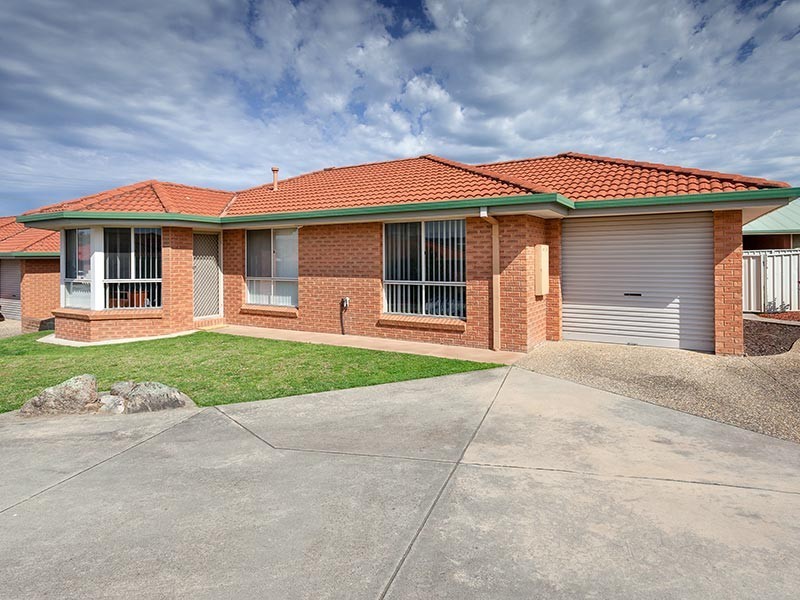 UNIT 2/48 MAYFAIR DRIVE, Wodonga VIC 3690